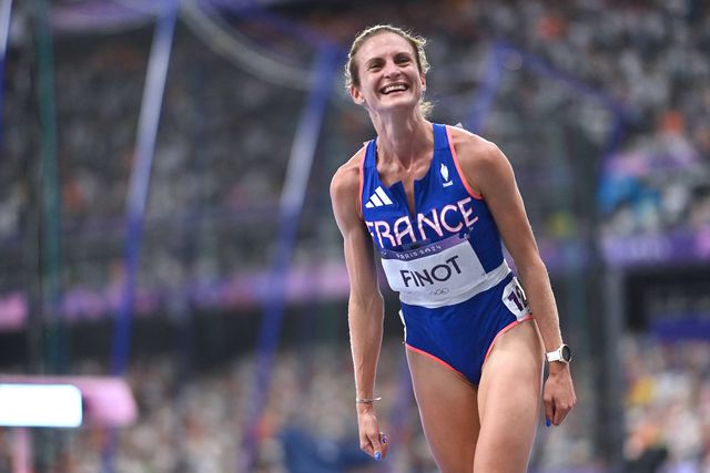 Bate recorde europeu e depois... pede o namorado em casamento (vídeo)