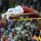 Atletismo: campeão olímpico do salto em altura lesiona-se durante a prova