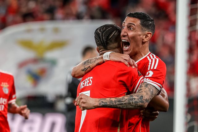 «Neres? Se Roger Schmidt o gerir como na época passada vai ter problemas...»