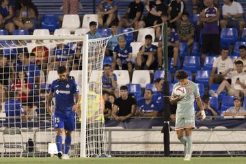 VÍDEO: João Félix assiste para a estreia a marcar de Sorloth