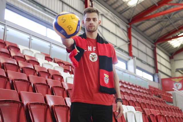 Benfica anuncia contratação de oposto polaco