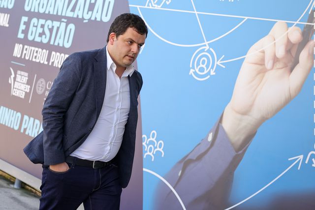 «O que trouxe sucesso ao Sporting foi um treinador. Só»