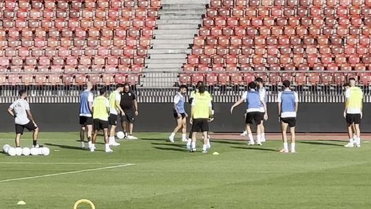 Vitória de Guimarães treina no Estádio Letzigrund, em Zurique