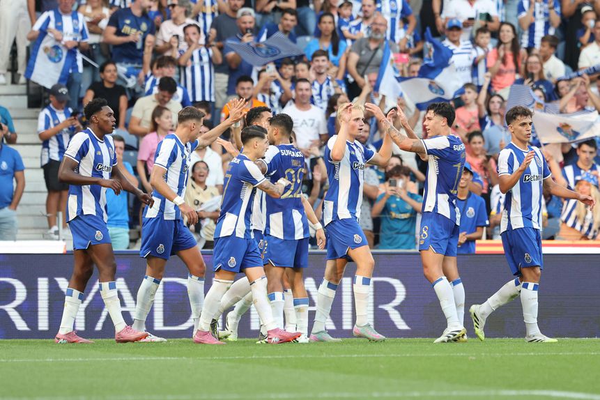 Formação azul e branca mostrou estar já bem oleada no jogo frente ao Atlético de Madrid, no Dragão, disputado no passado domingo (Catarina Morais/Kapta+)