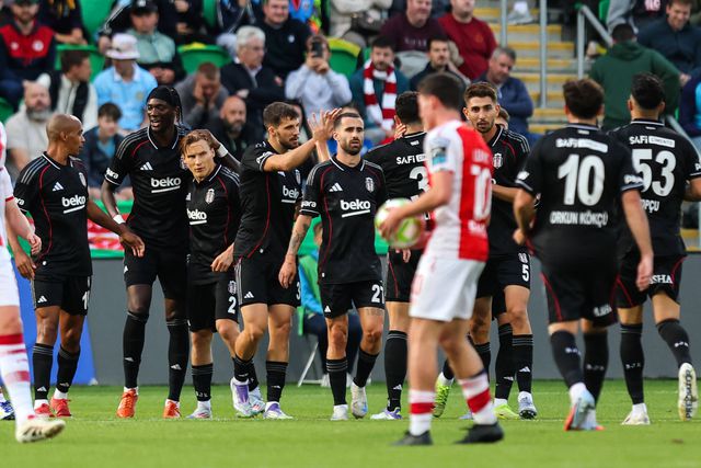 João Mário em destaque na goleada do Besiktas