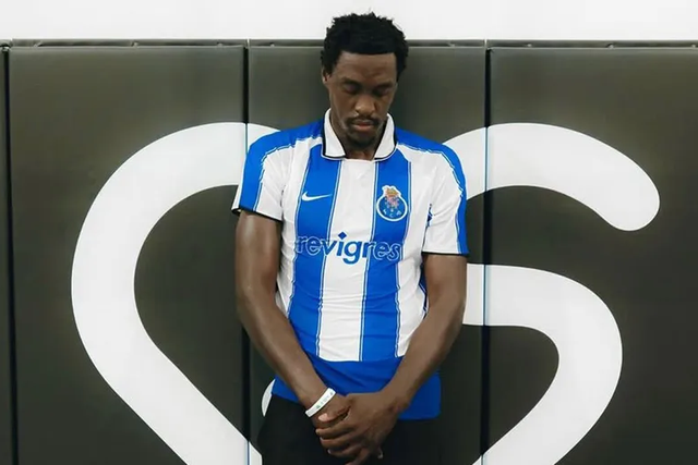 Estrela da NBA surpreende e aparece vestida à FC Porto (fotos)