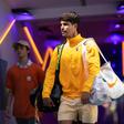 Alguns comentadores duvidam de que Carlos Alcaraz esteja pronto para defender o título no último Grand Slam da temporada - Foto: IMAGO