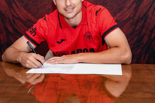 Jesús Ramírez assinou por 3 épocas com outra de opção. - Foto: Corum FK