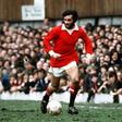 Coube a George Best, um dos melhores jogadores do Man. United, tentar transformar o primeiro penálti num desempate da marca dos 11 metros - Foto: IMAGO