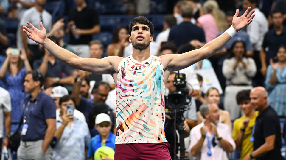 US Open: Carlos Alcaraz avança para as meias-finais e faz a celebração de Bellingham (vídeo)