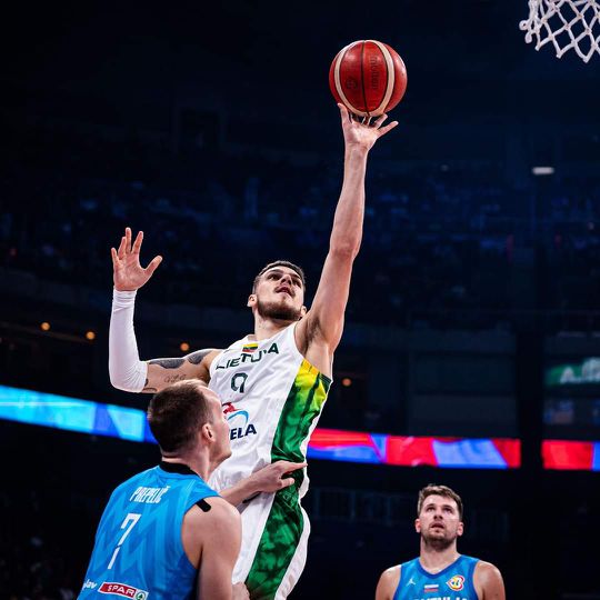 Lituânia derrota Eslovénia no Mundial de basquetebol