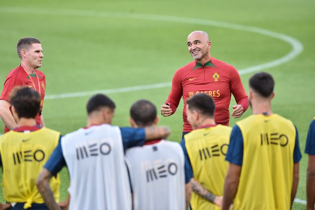 Primeiro treino (ainda) sem João Mário e com novidade na baliza