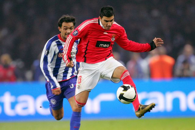 «Reyes fazia coisas que só vi Messi repetir»