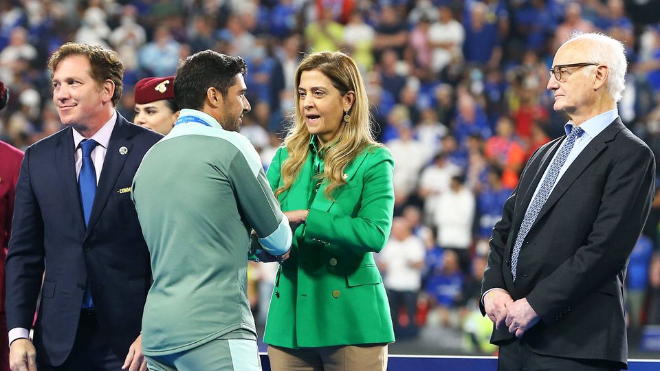 Leila Pereira arrasa presidente da CONMEBOL: «Nem a Inteligência Artificial...»