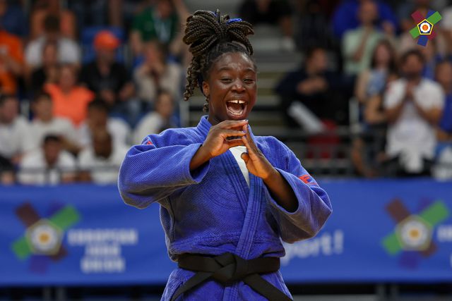 Fábia Conceição de bronze no Euro júnior