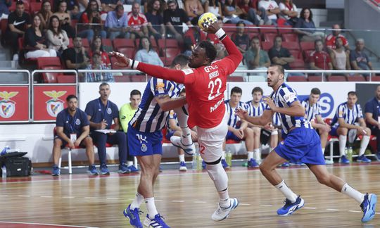 EM DIRETO: reação do Benfica não impede vitória do FC Porto na 1.ª jornada