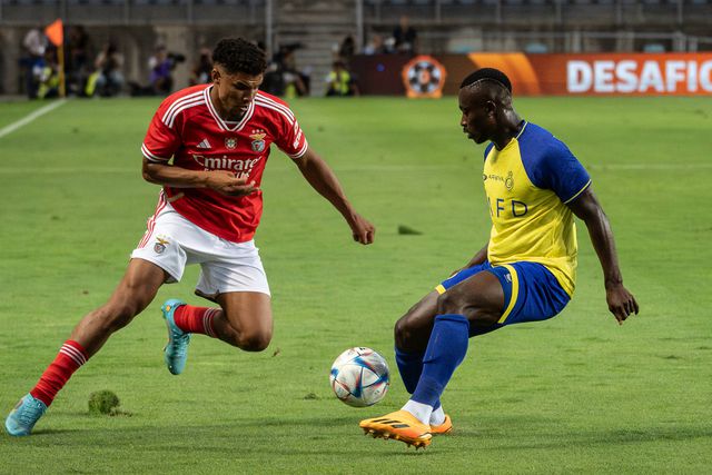 Oficial: Al Nassr termina contrato com ex-Vitória de Guimarães