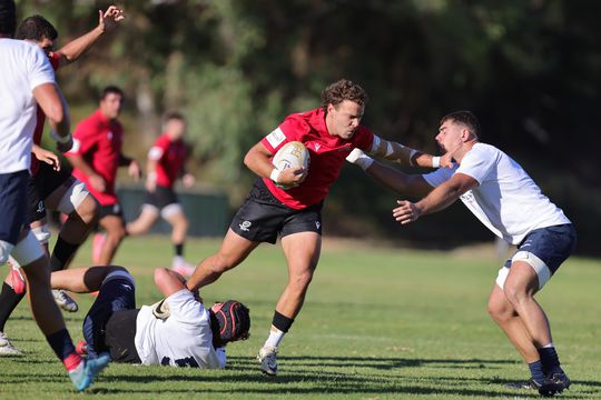 Lusitanos vencem duelo ibérico no Jamor