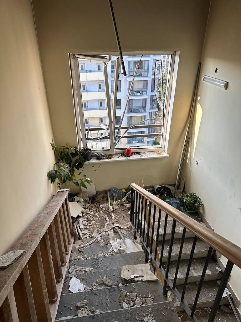 Sudakov partilhou imagens da destruição da sua casa em Kiev