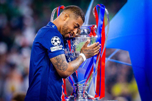 Kimpembe venceu a Champions pelo PSG na época passada (IMAGO)