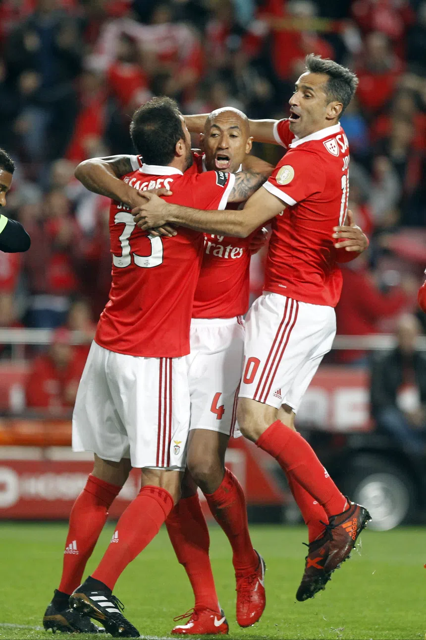 Benfica órfão do samba! Adeus, Brasil!