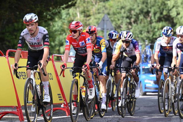 Vuelta: João Almeida começou a descansar... um dia antes!