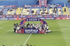 VÍDEO: Torreense levanta a Supertaça feminina pela primeira vez