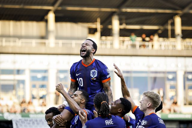 Memphis Depay sem passaporte