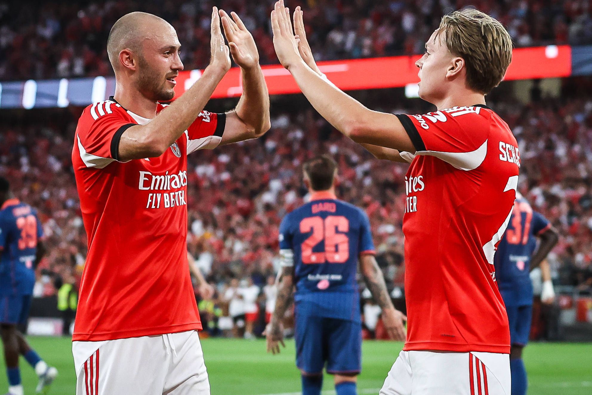 Aursnes e Schjelderup foram os dois futebolistas premiados na gala Cosme Damião (Imago)