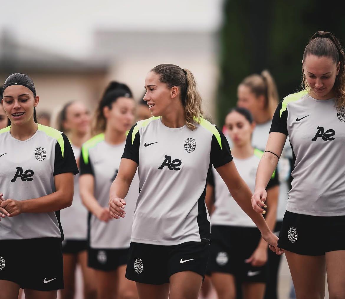 Carolina Santiago, 19 anos, avançada do Sporting