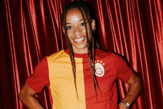 Jéssica Silva, 31 anos, está na primeira de duas temporads ao serviço do Galatasaray, onde também jogam Patrícia Morais e Carole Costa - Foto: INSTAGRAM/JÉSSICA SILVA