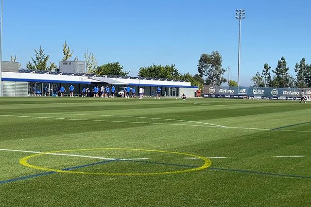 Treino do FC Porto no Olival na véspera da partida com o Man. City