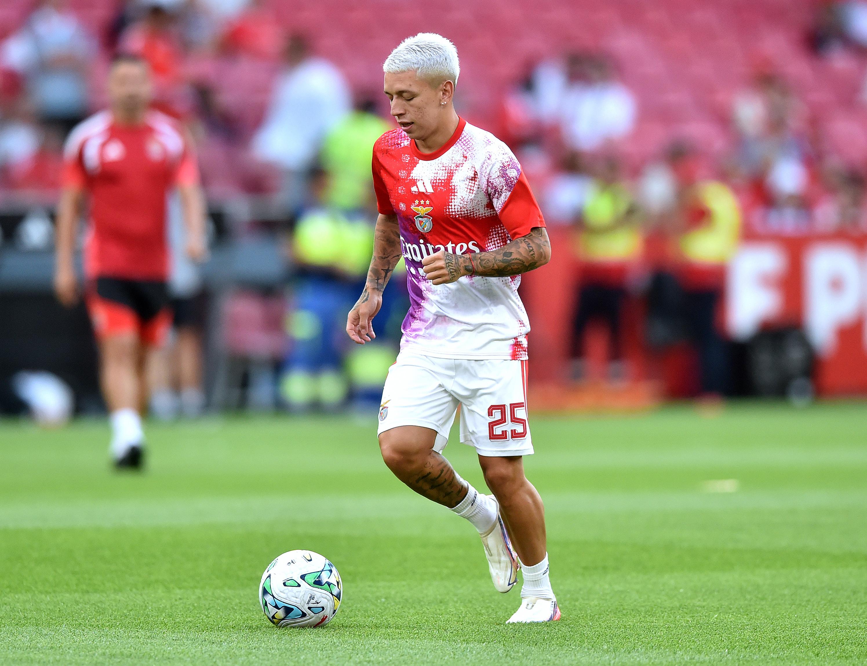 Prestianni voltou a destacar a cor do cabelo, optando pelo platinado neste arranque de época no Benfica - Foto: A BOLA/Miguel Nunes
