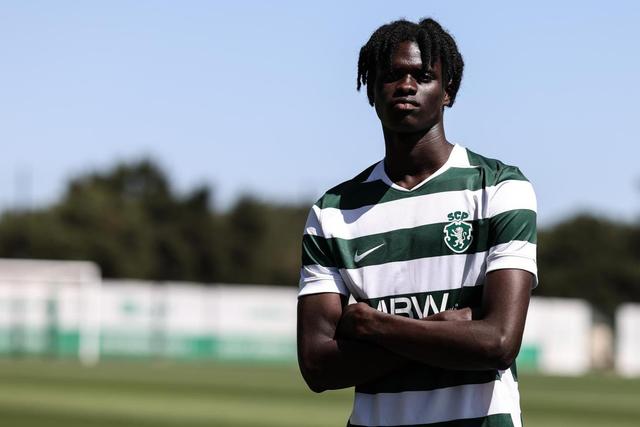 Plantel sub-23 recebeu mais uma cara nova - Foto: SPORTING CP