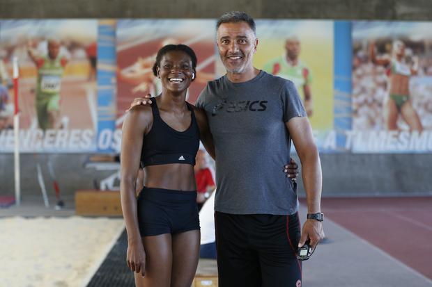 Mário Aníbal com Agate de Sousa (foto: A BOLA)