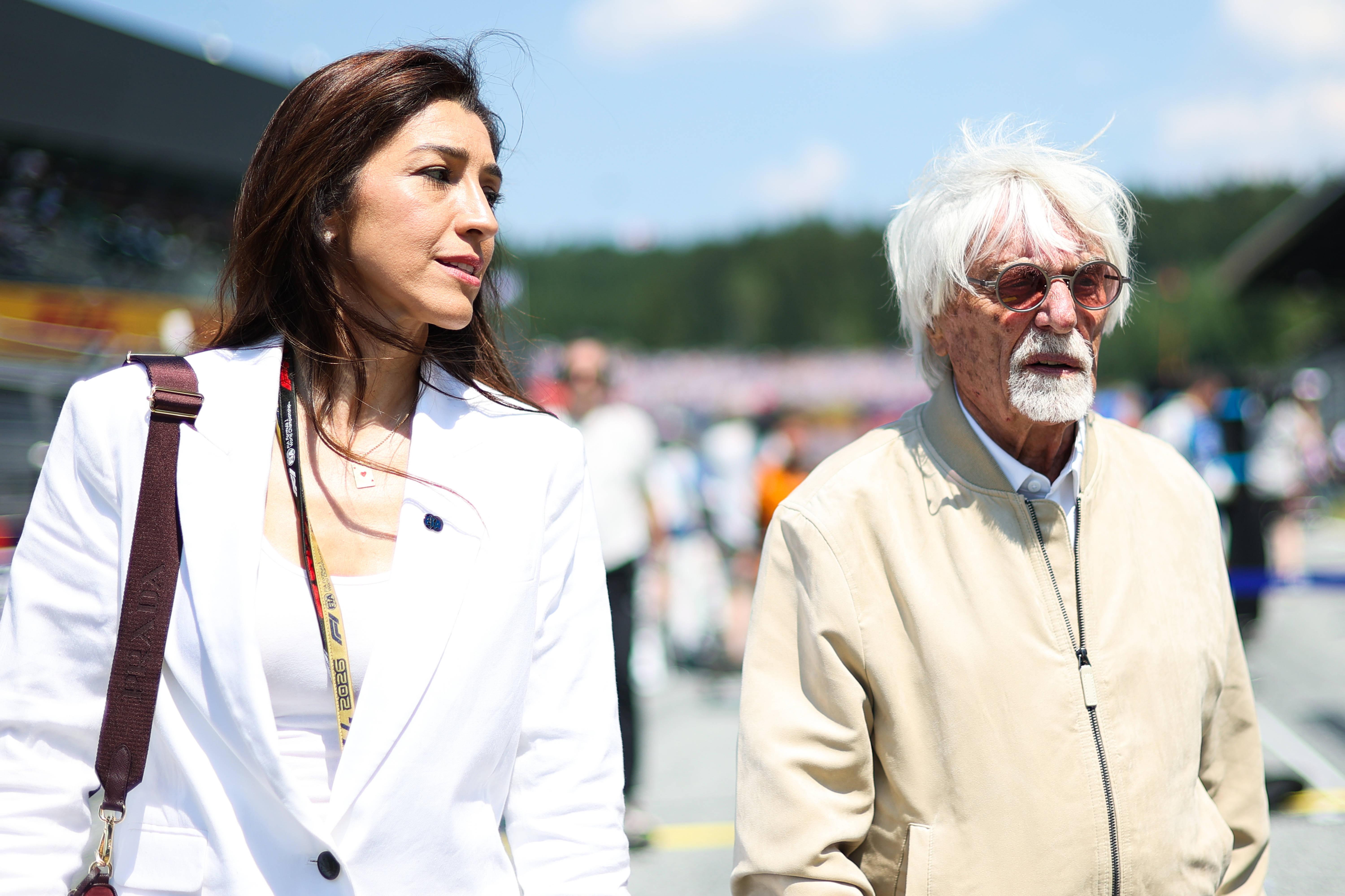 Bernie Ecclestone, de 95 anos, ao lado da mulher Fabiana Flosi, de 49 anos