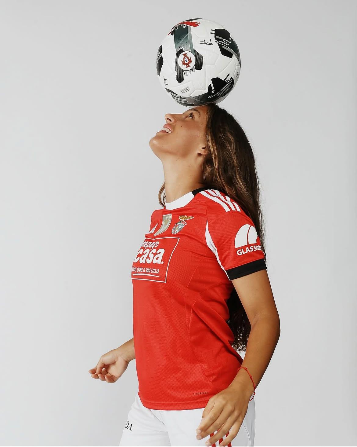 Neide Guedes, 19 anos, avançada do Benfica