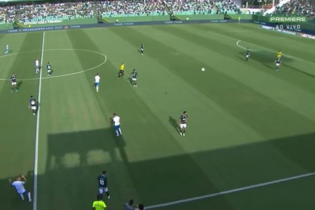 VÍDEO: Nem vai acreditar neste golo do ex-Benfica Gilberto...