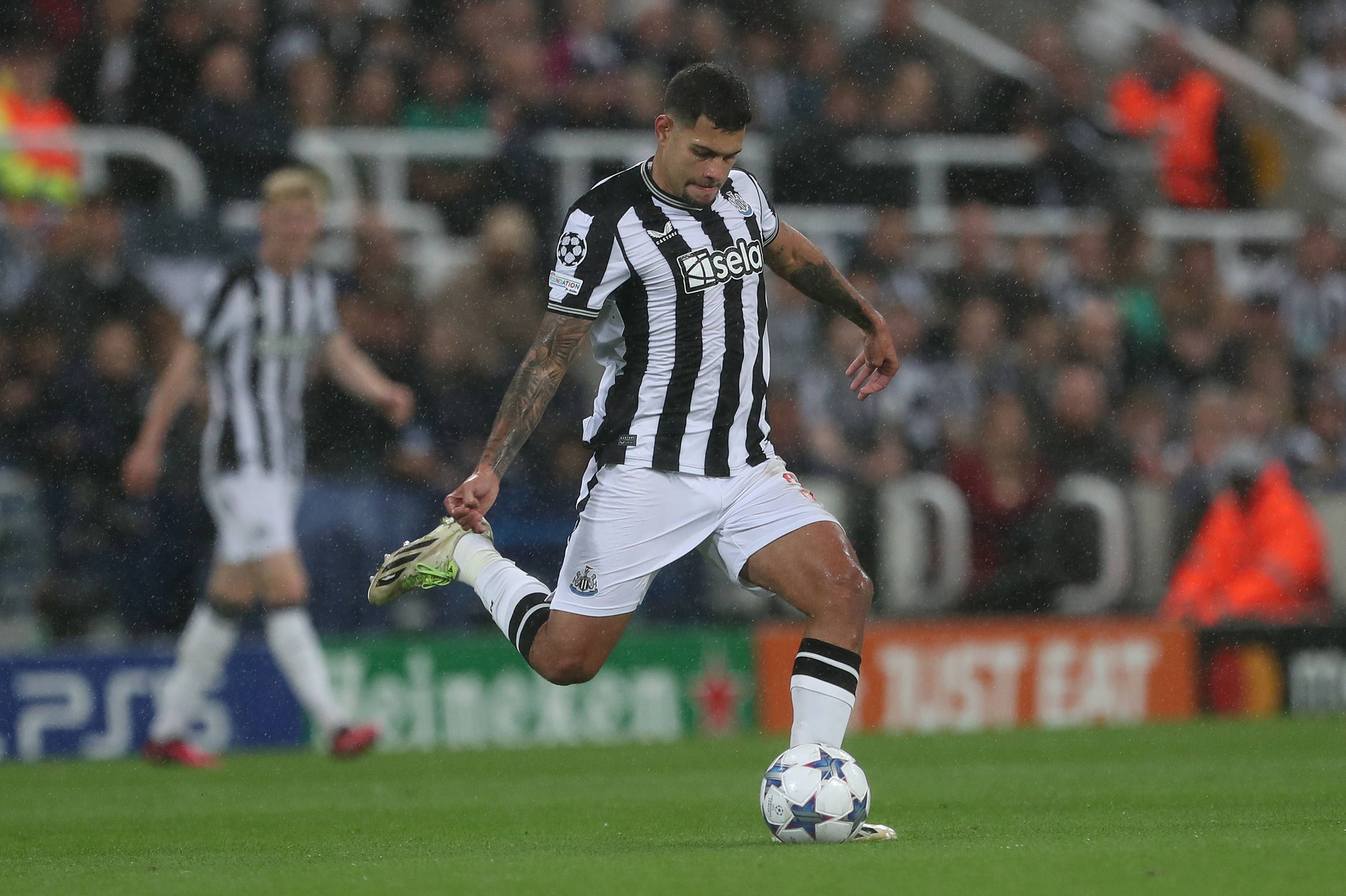 Lyon aceita proposta do Newcastle por Bruno Guimarães por 40 milhões de  euros, futebol internacional