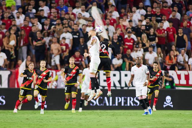 Sevilha marca aos 90+6 e anula dois golos de desvantagem