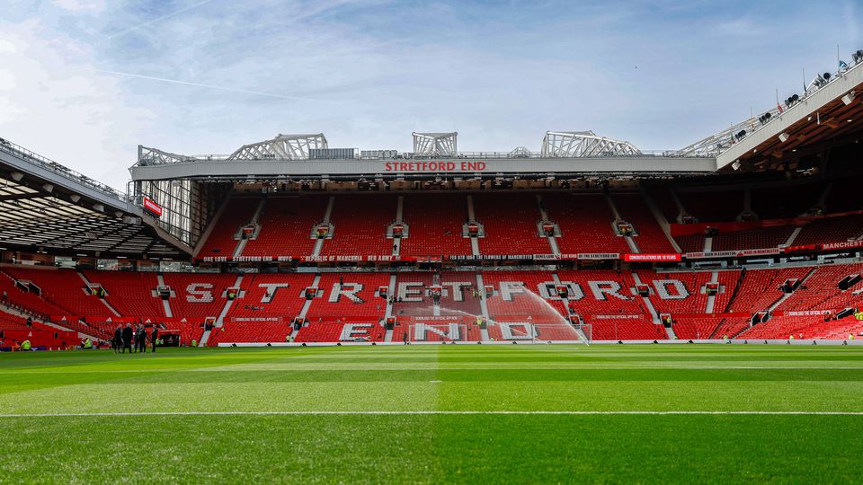 Premier League em direto: Manchester United e Fulham em campo