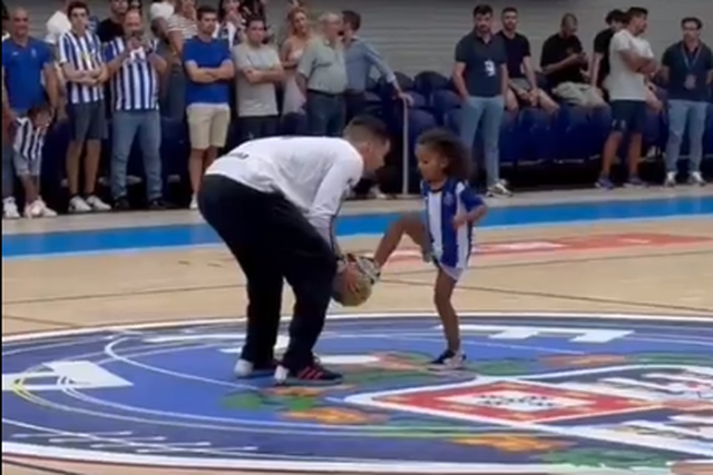 Vídeo: momento de ir às lágrimas entre a filha de Quintana e o guarda-redes do Benfica