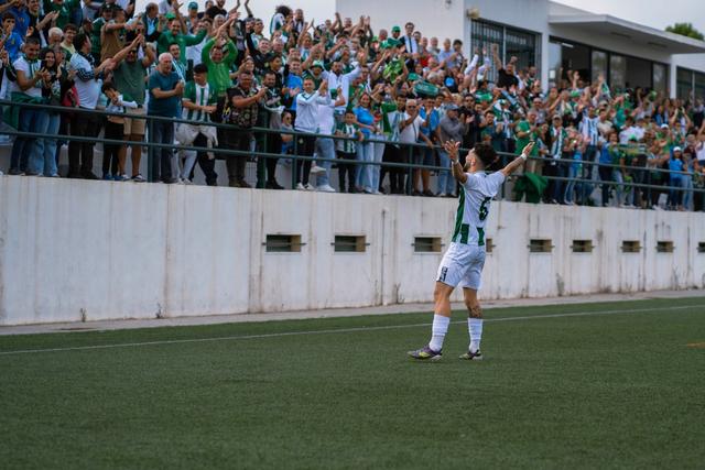 Vídeo: V. Setúbal 'invade' o Samouco na estreia na 2.ª divisão distrital
