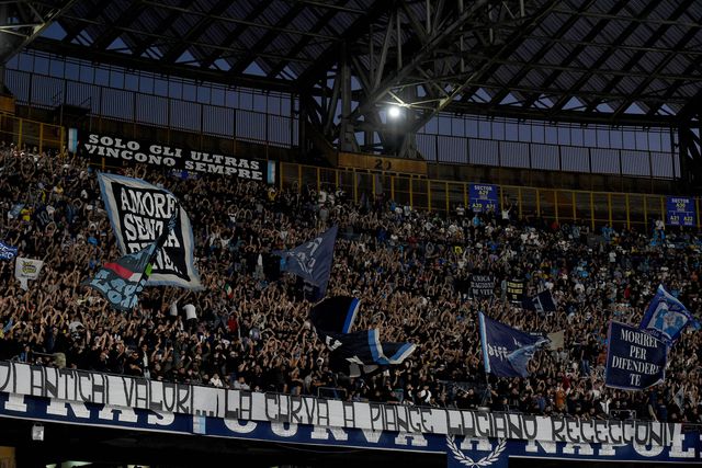 Como vai oferecer cerveja aos adeptos do Nápoles