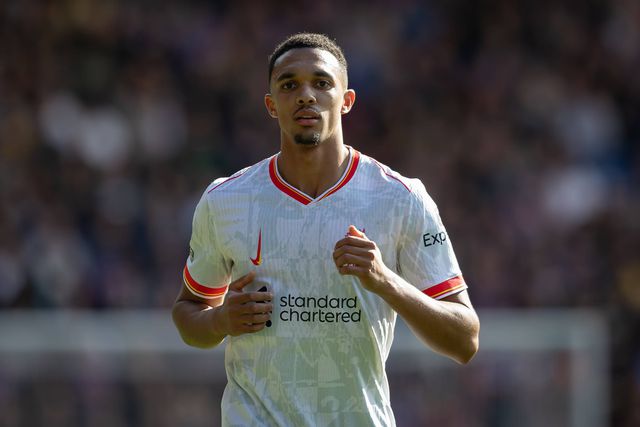 Associado ao Real Madrid, Alexander-Arnold dá pista sobre o futuro