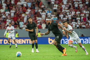 Acabado de chegar, Depay pode deixar Corinthians