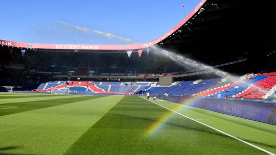 Cidade de Paris vai a tribunal para impedir novo estádio do PSG