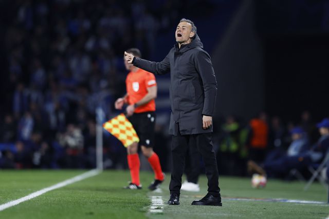 VÍDEO: Luis Enrique não poupa jogadores e até garrafas voaram