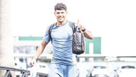 Franco Israel e Maxi Araújo já estão em Montevideu