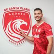 Santa Clara renova com defesa que recupera de lesão grave